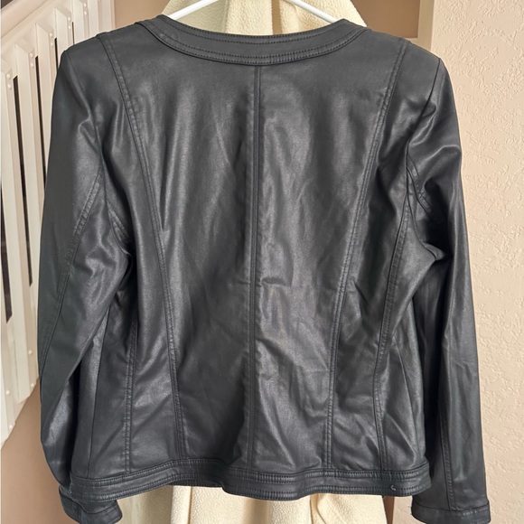 Black faux leather medium White House Black Market Jacket with Chain Detail - Picture 7 of 7
